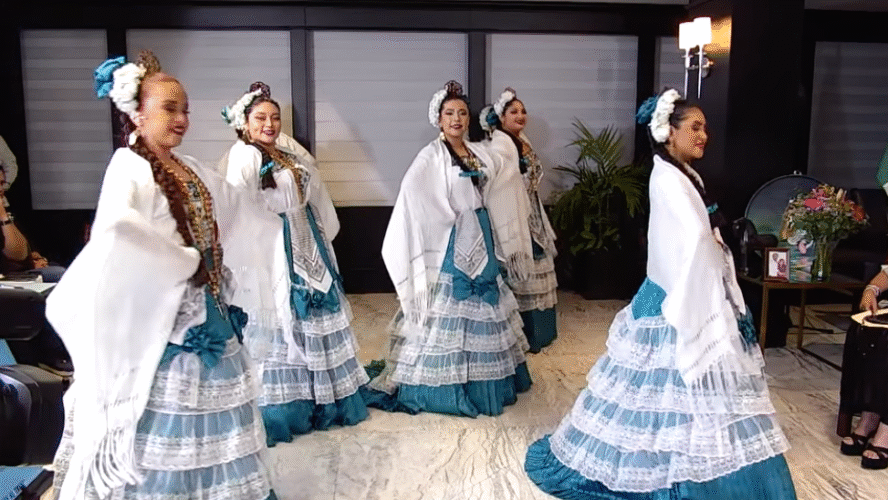 Hermosa presentación del Ballet Folklórico Infantil de Escárcega
